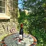 - Close To - Proche De La Ferienhaus