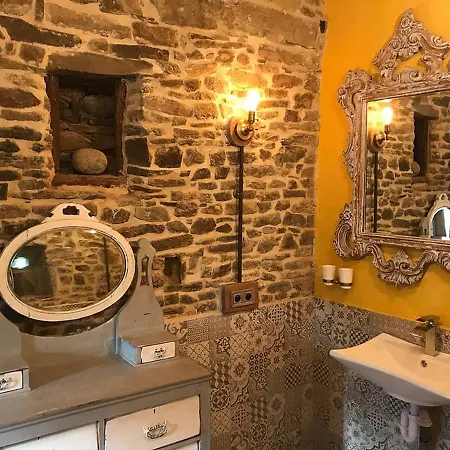 - Close To - Proche De La Сasa de vacaciones