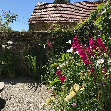 - Close To - Proche De La Сasa de vacaciones