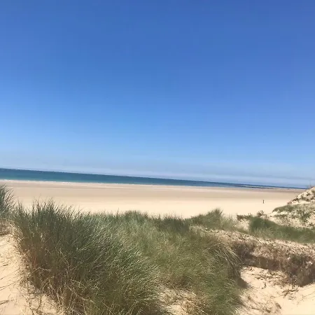 - Close To - Proche De La * Glatigny