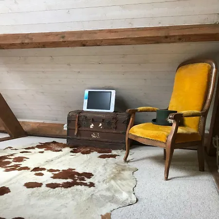 - Close To - Proche De La Сasa de vacaciones Glatigny