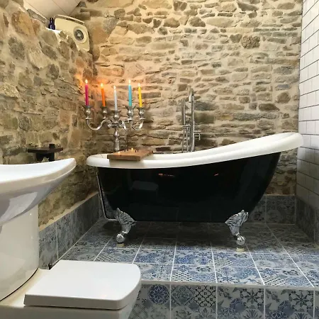 - Close To - Proche De La Сasa de vacaciones