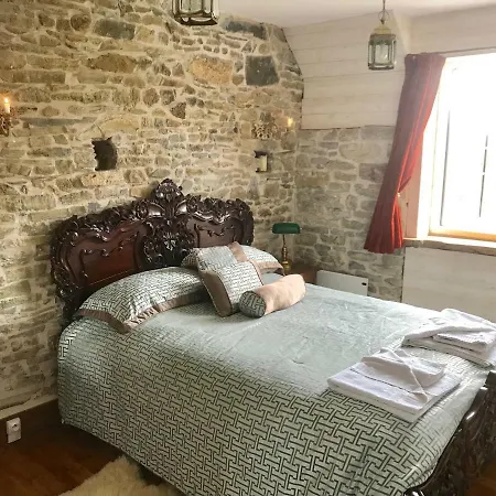 - Close To - Proche De La Glatigny