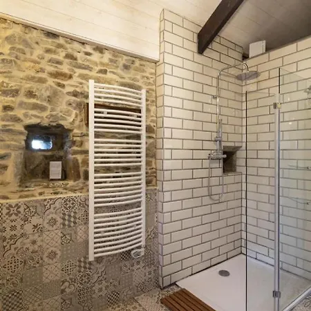 - Close To - Proche De La Сasa de vacaciones Glatigny