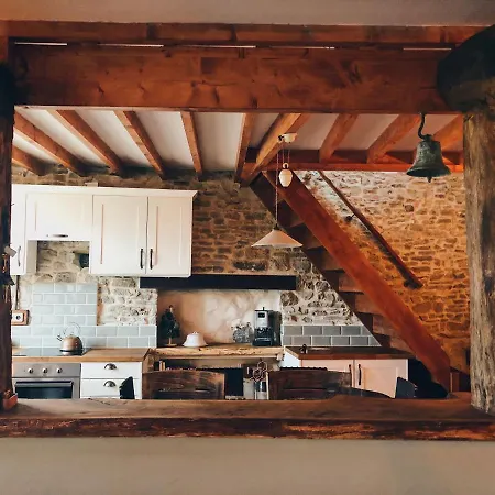 - Close To - Proche De La * Glatigny