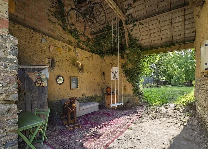 Holiday home - Close To - Proche De La *