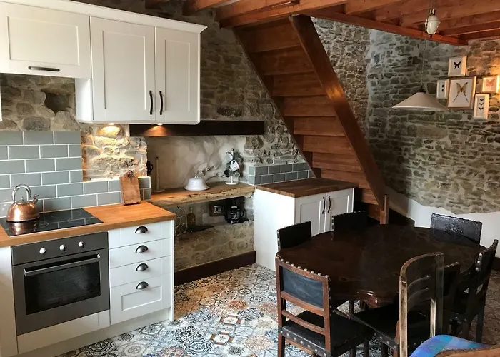 Holiday home - Close To - Proche De La