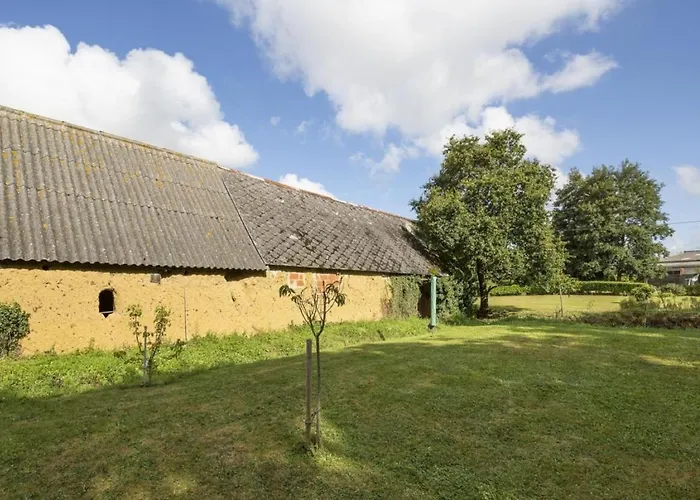 Holiday home - Close To - Proche De La